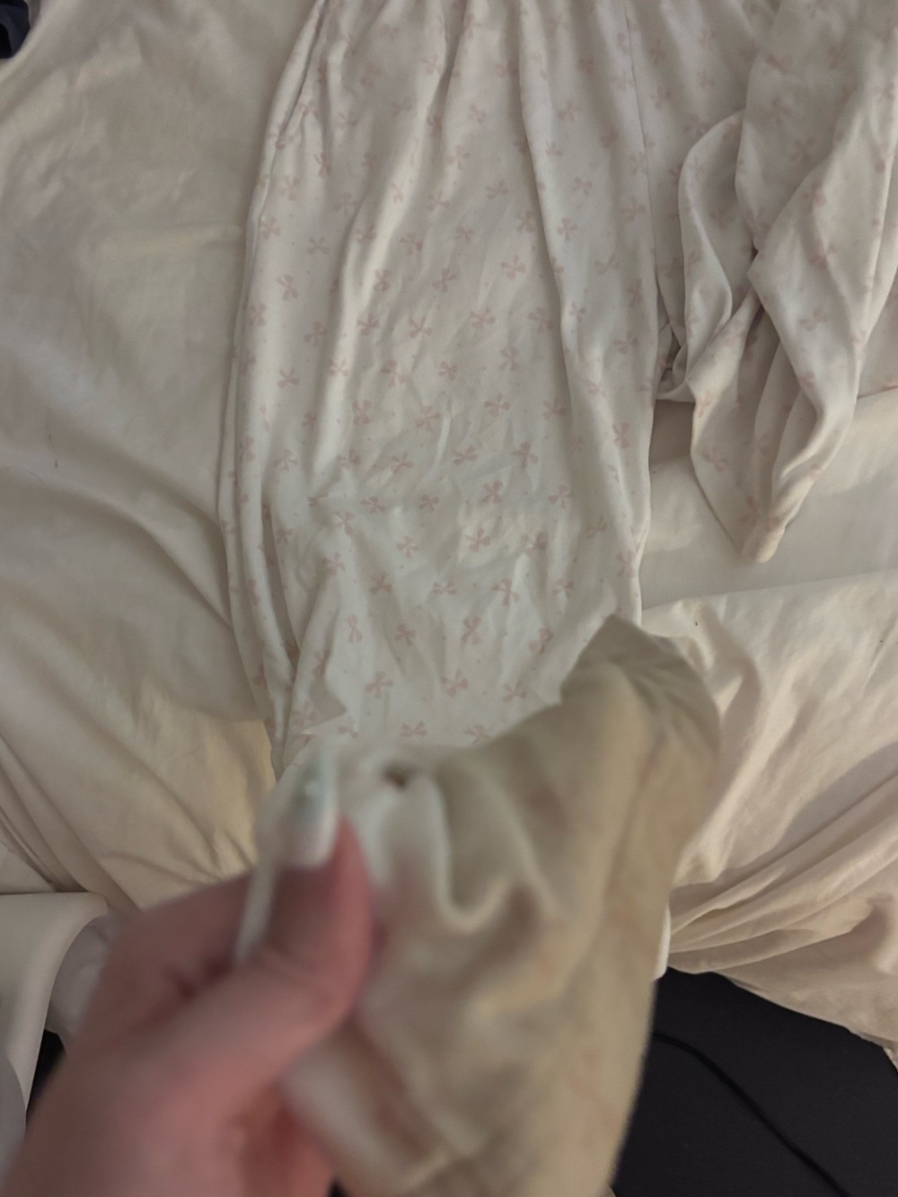 Aeropostale White Pajama Pants with Light Pink Bow Print - Picture 2 of 2